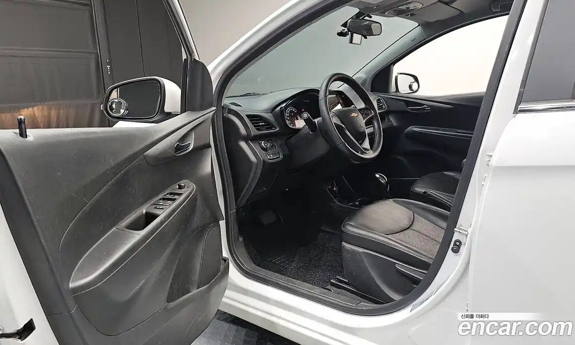 Chevrolet Spark 2016 1.0 Автомат в Москве № 974404, фото 10