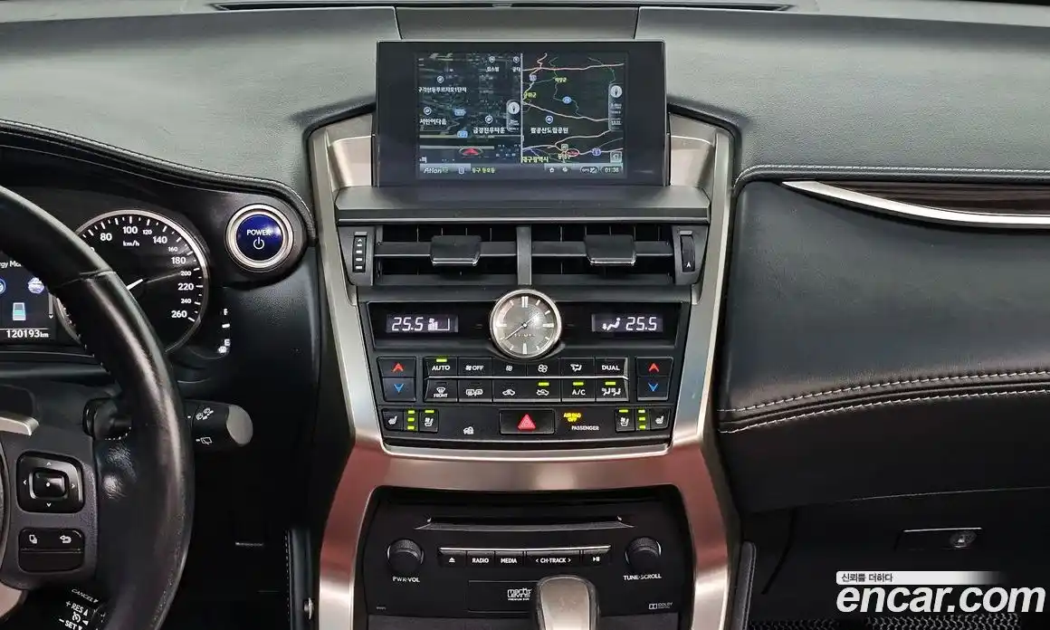 Lexus NX 2016 2.5 гидро в Москве № 975891, фото 13