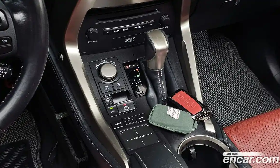 Lexus NX 2016 2.5 гидро в Москве № 975891, фото 8