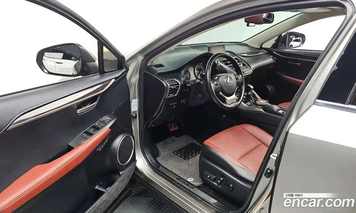 Lexus NX 2016 2.5 гидро в Москве № 975891, фото 10