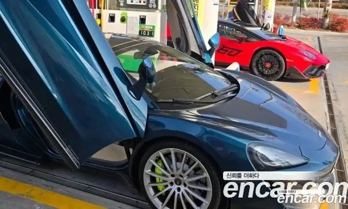 McLaren 570S 2017 3.8 гидро в Москве № 987416, фото 11