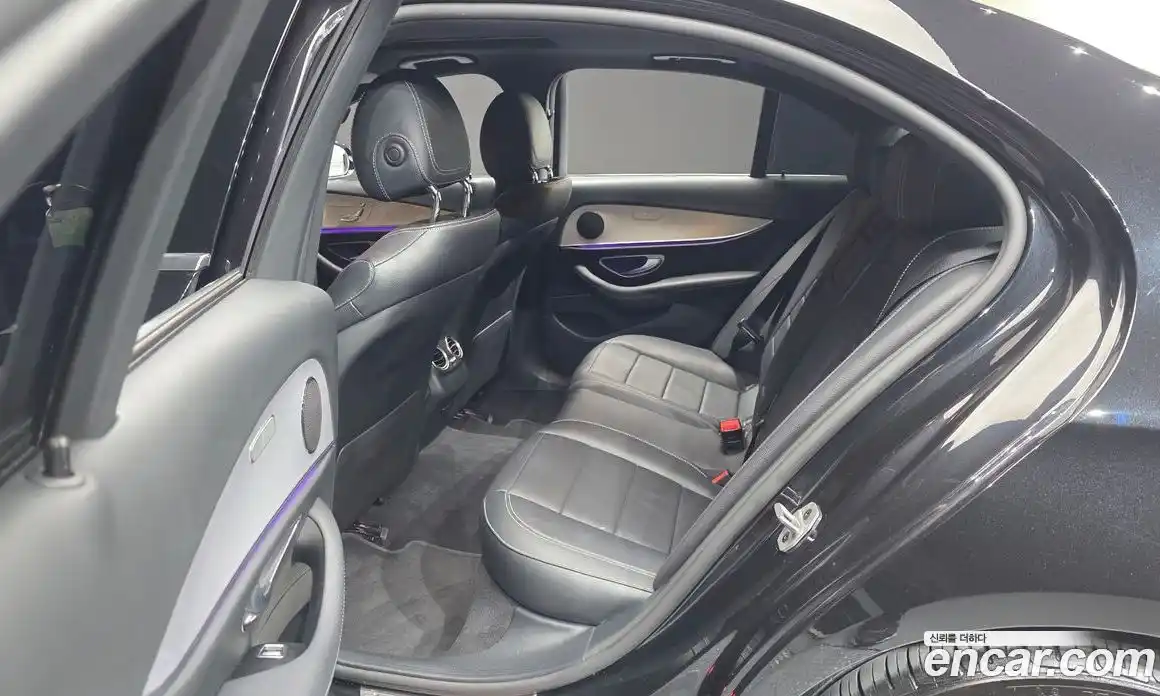 Mercedes-Benz E-Class 2020 2.0 гидро, фото 11
