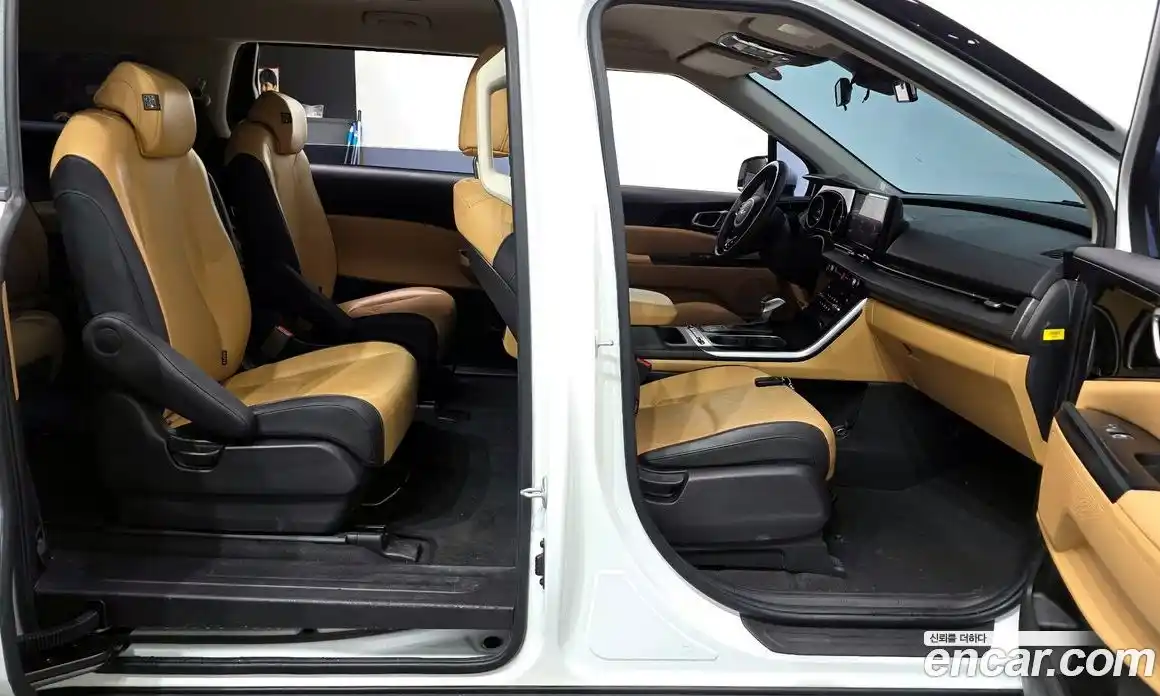 Kia Canival 2023 2.2 Автомат в Москве № 1002827, фото 11