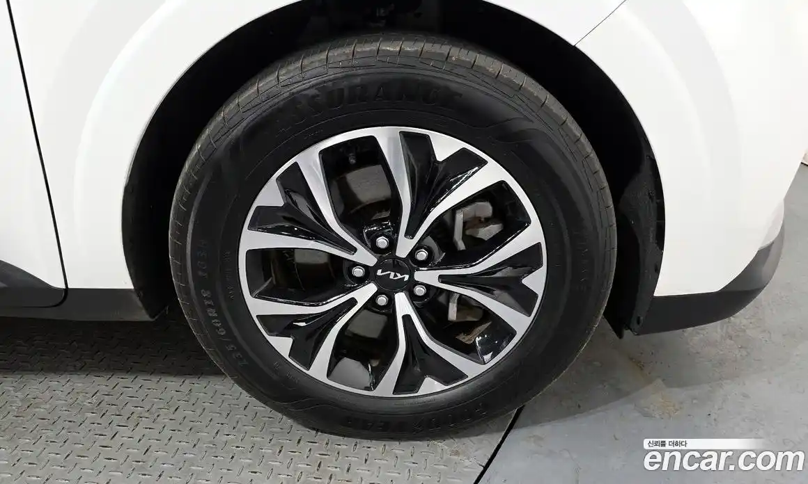 Kia Canival 2023 2.2 Автомат в Москве № 1002827, фото 5