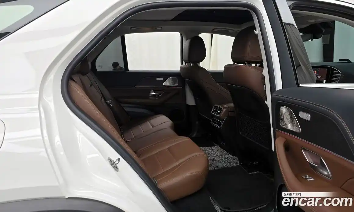 Mercedes-Benz GLE-Class 2024 2.0 Автомат в Москве № 1005167, фото 12