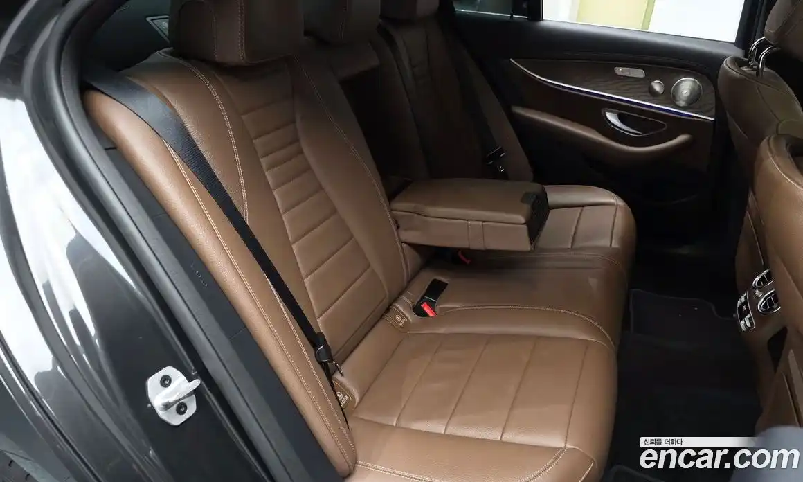 Mercedes-Benz E-Class 2021 2.0 гидро в Москве № 1005649, фото 11