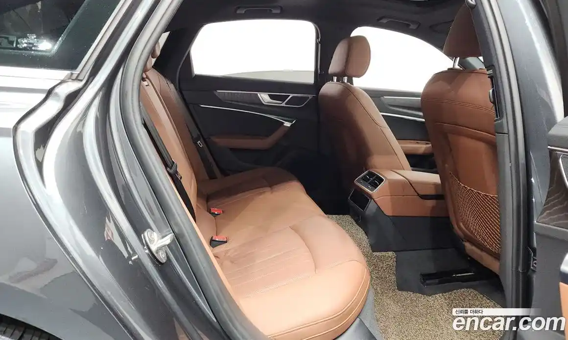 Audi A6 2020 2.0 Автомат в Москве № 1007977, фото 12