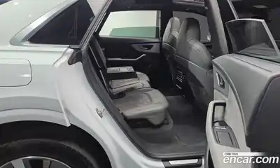 Audi Q8 2022 3.0 гидро в Москве № 1008023, миниатюра 12