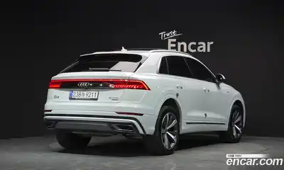 Audi Q8 2022 3.0 гидро в Москве № 1008023, миниатюра 2