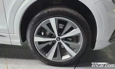 Audi Q8 2022 3.0 гидро в Москве № 1008023, миниатюра 5