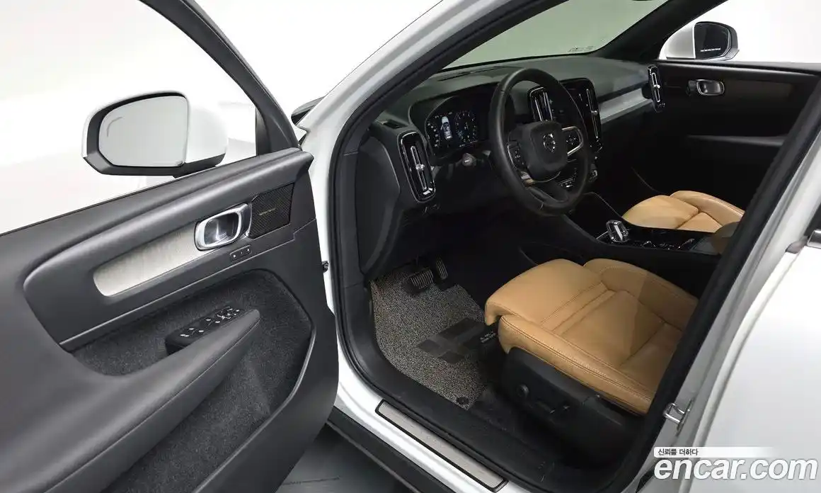Volvo XC40 2020 2.0 гидро в Москве № 1008660, фото 9