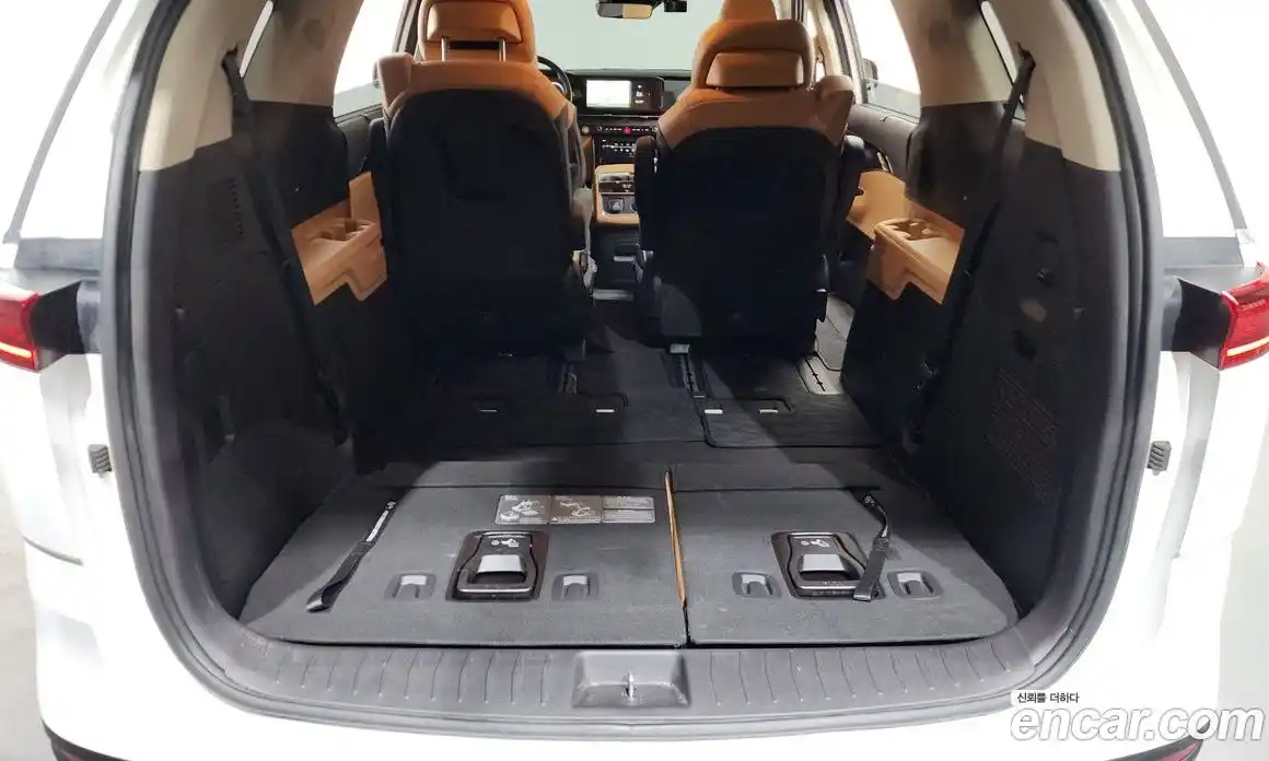 Kia Canival 2023 2.2 Автомат в Москве № 1009328, фото 20