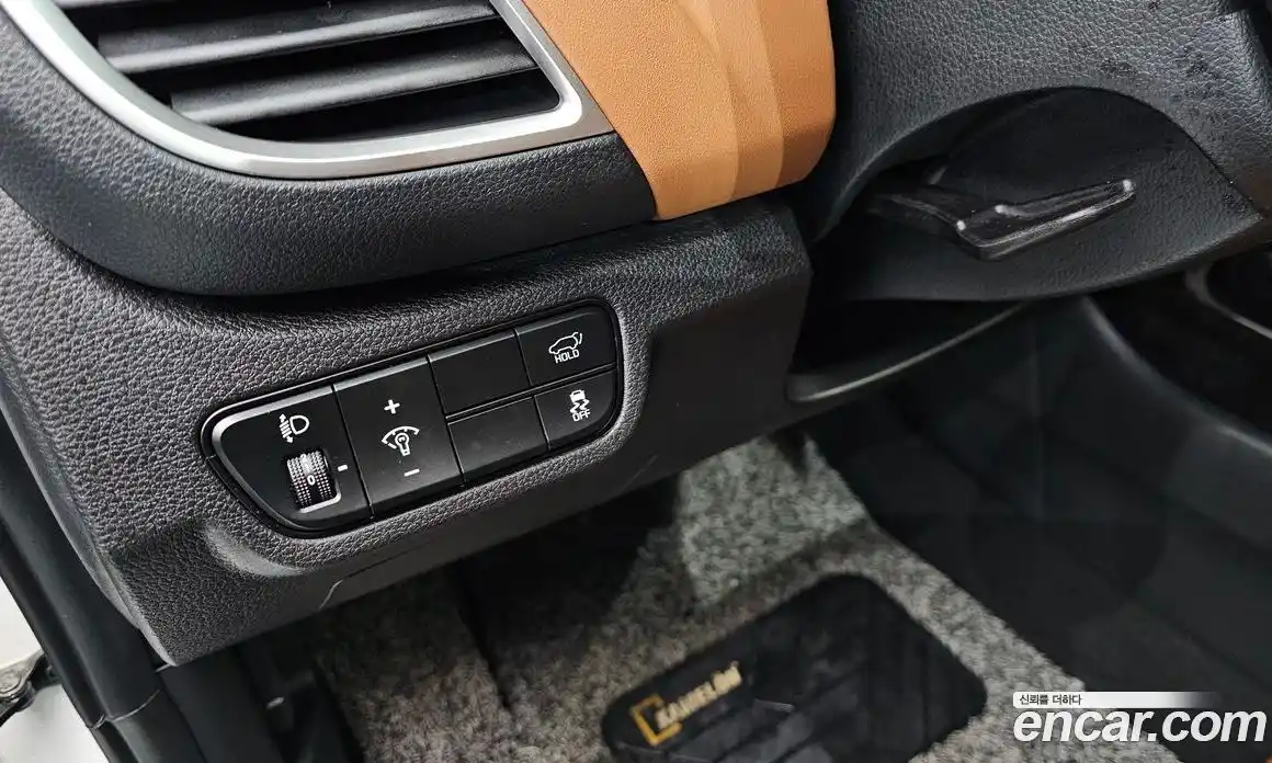 Kia Seltos 2023 1.6 Автомат в Москве № 1009730, фото 13