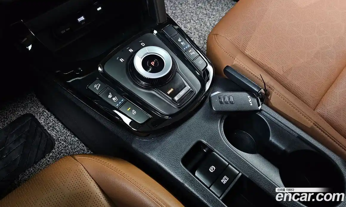 Kia Seltos 2023 1.6 Автомат в Москве № 1009730, фото 9