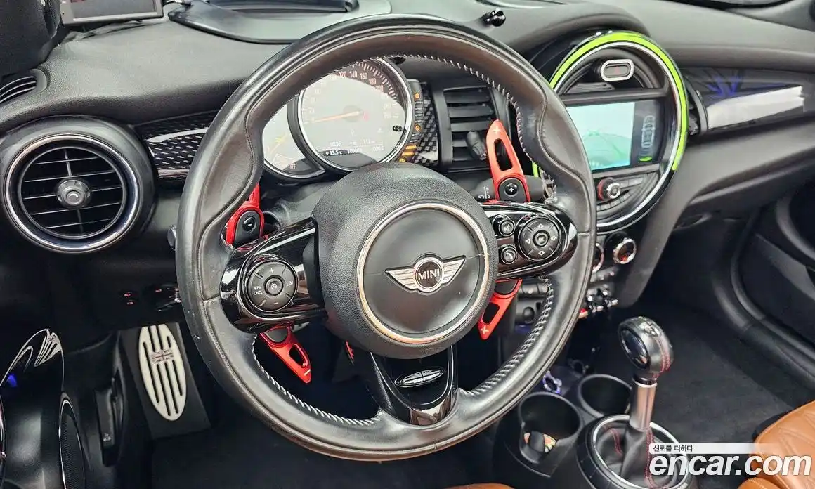 Mini Cooper Convertible 2017 2.0 гидро в Москве № 1013991, фото 13