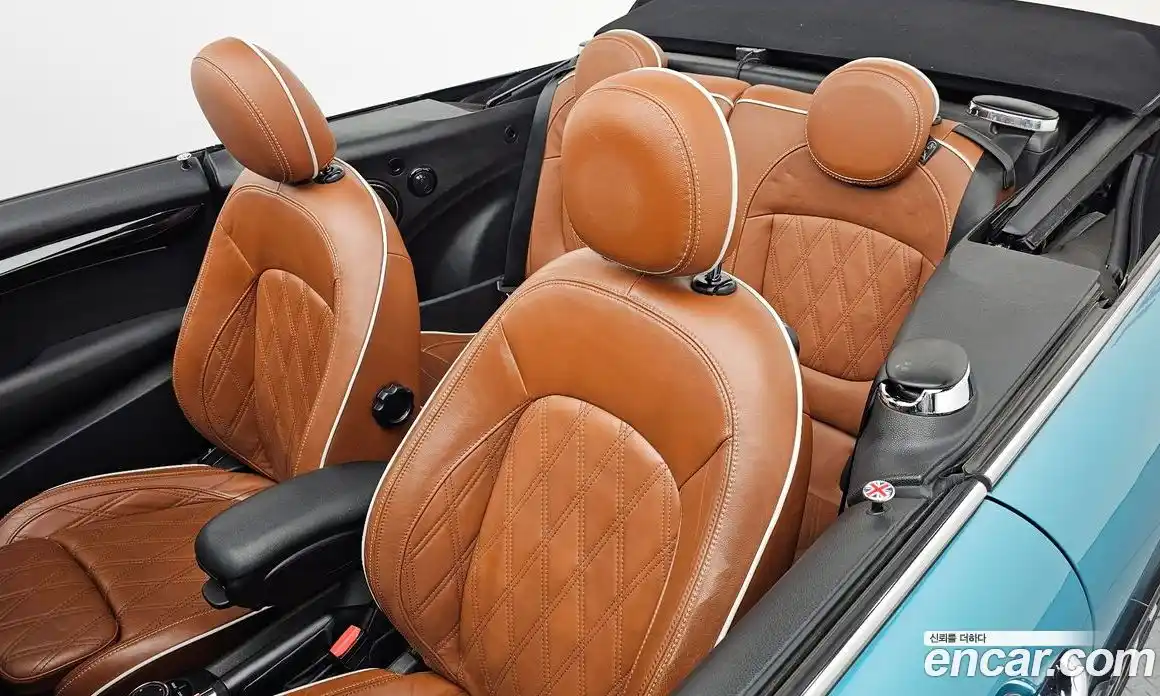 Mini Cooper Convertible 2017 2.0 гидро в Москве № 1013991, фото 18