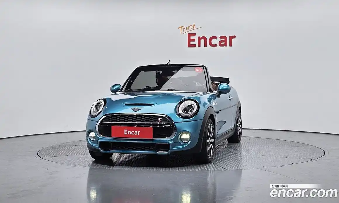 Mini Cooper Convertible 2017 2.0 гидро в Москве № 1013991, фото 3