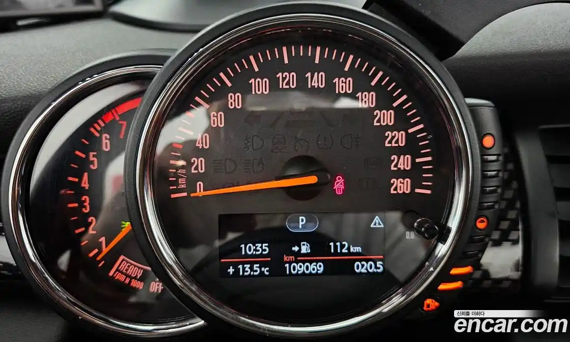 Mini Cooper Convertible 2017 2.0 гидро в Москве № 1013991, фото 8