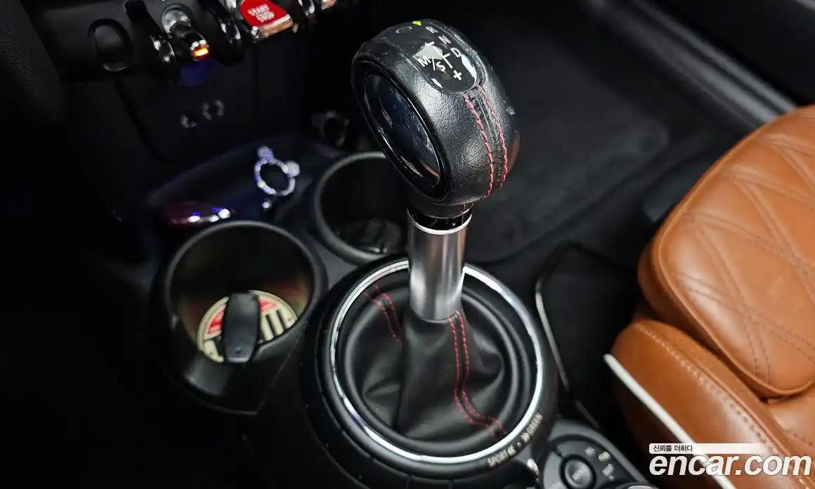 Mini Cooper Convertible 2017 2.0 гидро в Москве № 1013991, фото 9