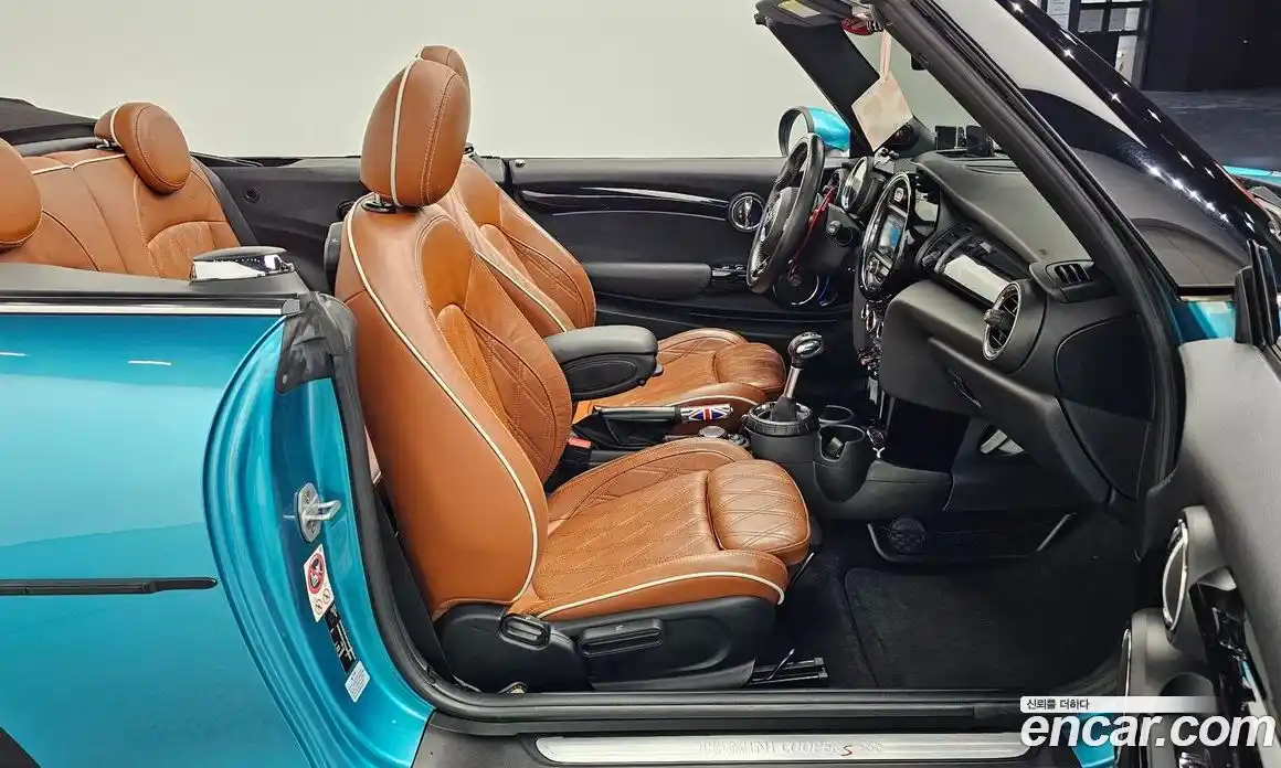 Mini Cooper Convertible 2017 2.0 гидро в Москве № 1013991, фото 10