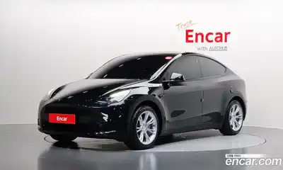 Tesla Model Y, 2023