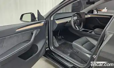 Tesla Model Y 2023 0.2 гидро в Москве № 1014262, миниатюра 11