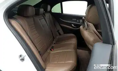 Mercedes-Benz E-Class 2023 2.0 гидро в Москве № 136118, миниатюра 12