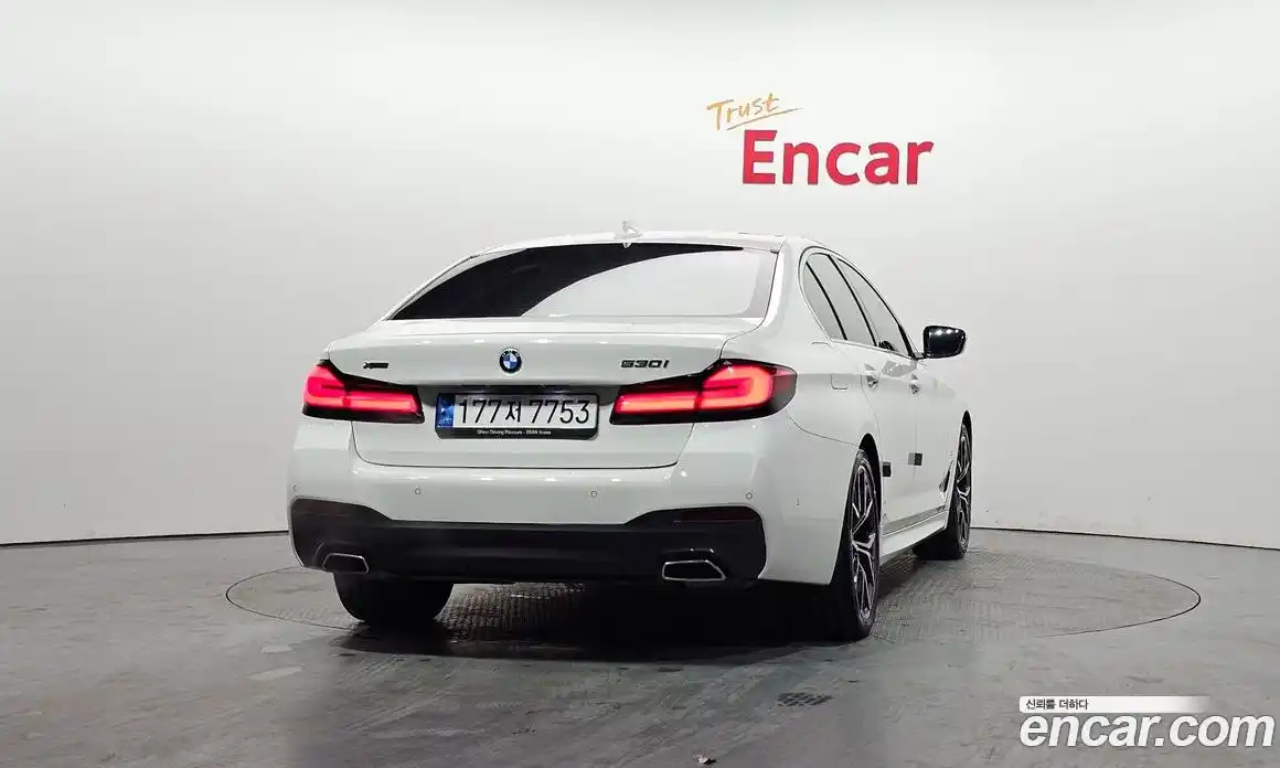 BMW 5-Series 2022 2.0 гидро, фото 4