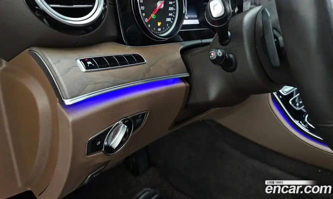 Mercedes-Benz E-Class 2019 1.9 гидро в Москве, фото 18