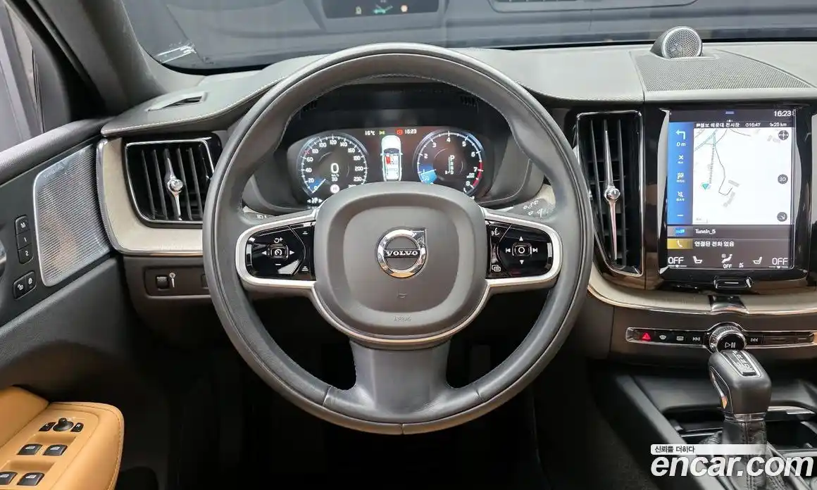Volvo XC60 2019 2.0 гидро в Москве № 164456, фото 13