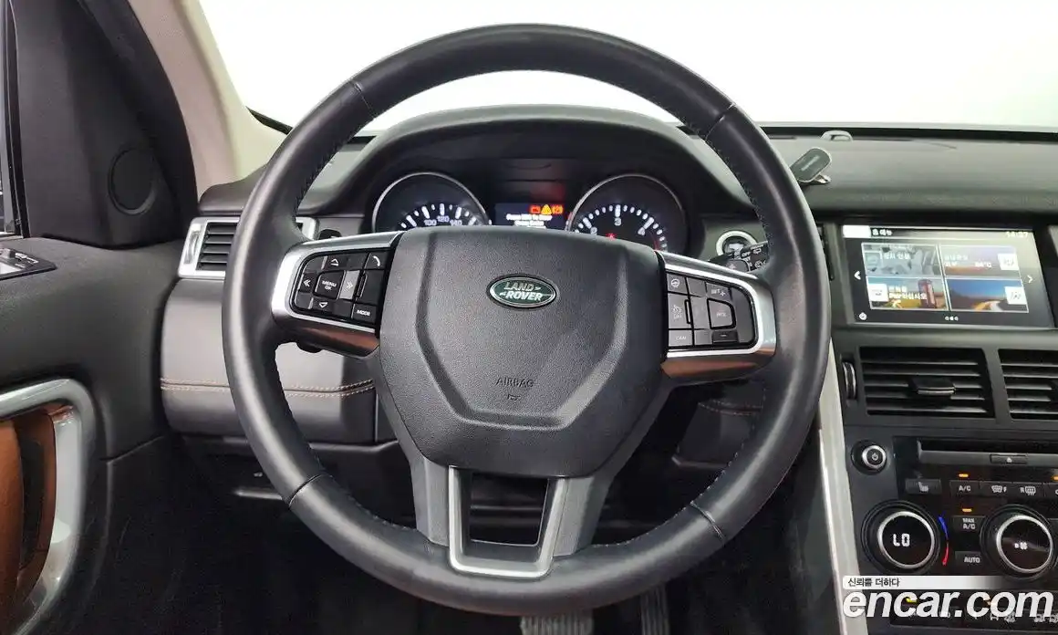 Land Rover Discovery Sport 2016 2.0 гидро в Москве № 166340, фото 13