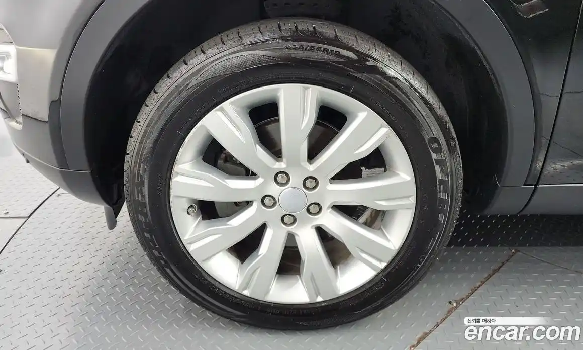 Land Rover Discovery Sport 2016 2.0 гидро в Москве № 166340, фото 5