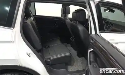 Volkswagen Tiguan 2023 2.0 гидро в Москве № 168608, миниатюра 12