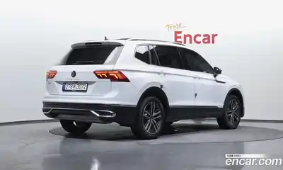 Volkswagen Tiguan 2023 2.0 гидро в Москве № 168608, миниатюра 2