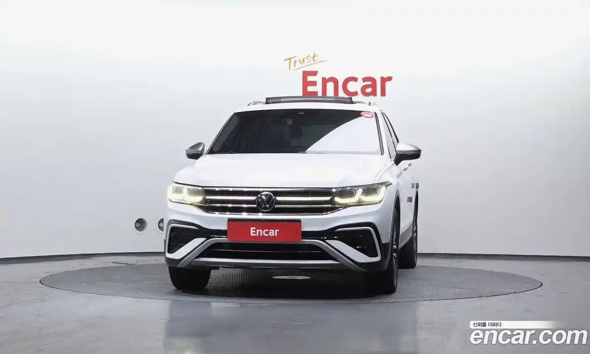 Volkswagen Tiguan 2023 2.0 гидро в Москве № 168608, фото 3