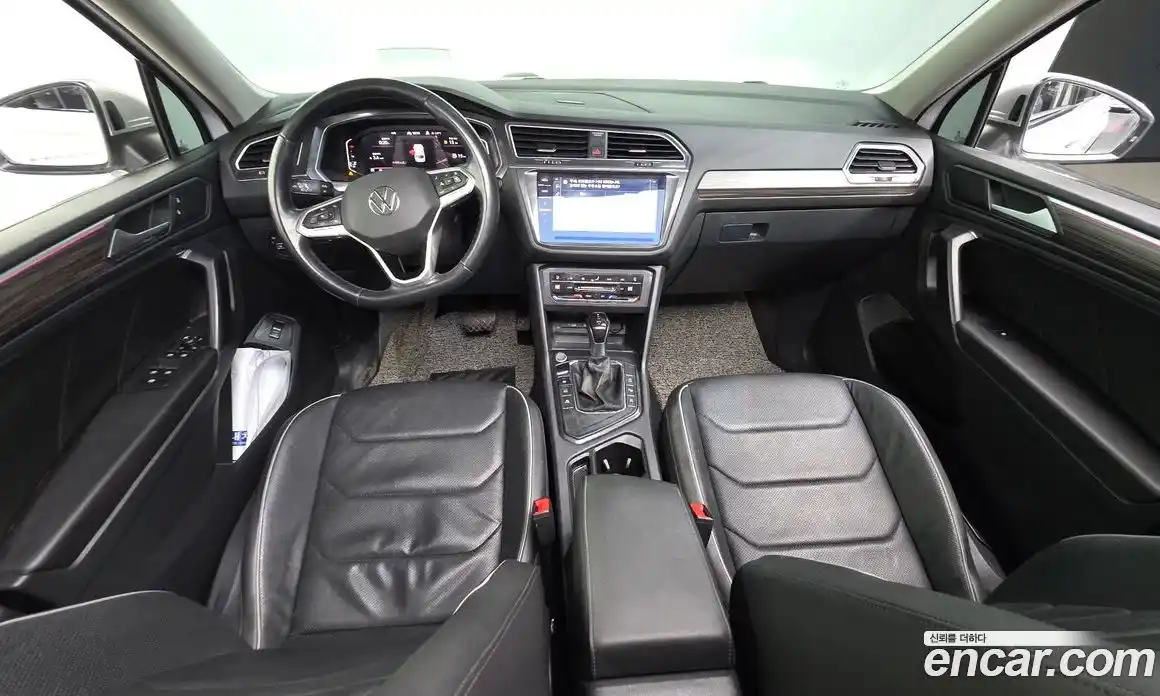 Volkswagen Tiguan 2023 2.0 гидро в Москве № 168608, фото 7