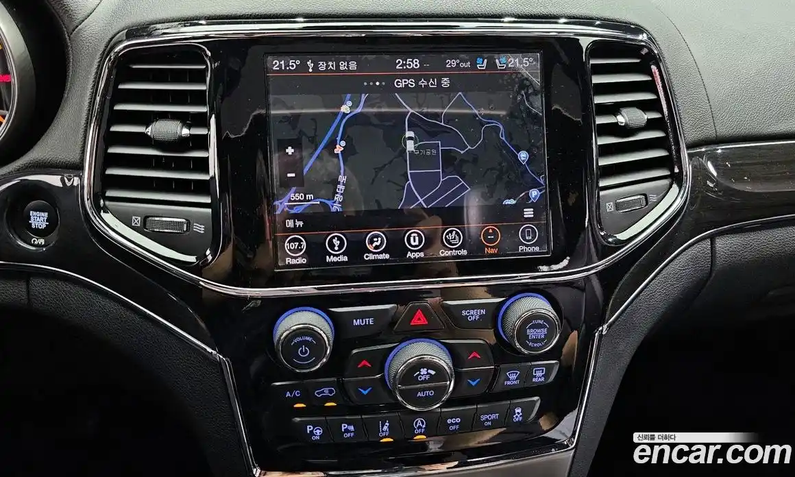 Jeep Cherokee 2019 3.6 гидро в Москве № 169633, фото 16