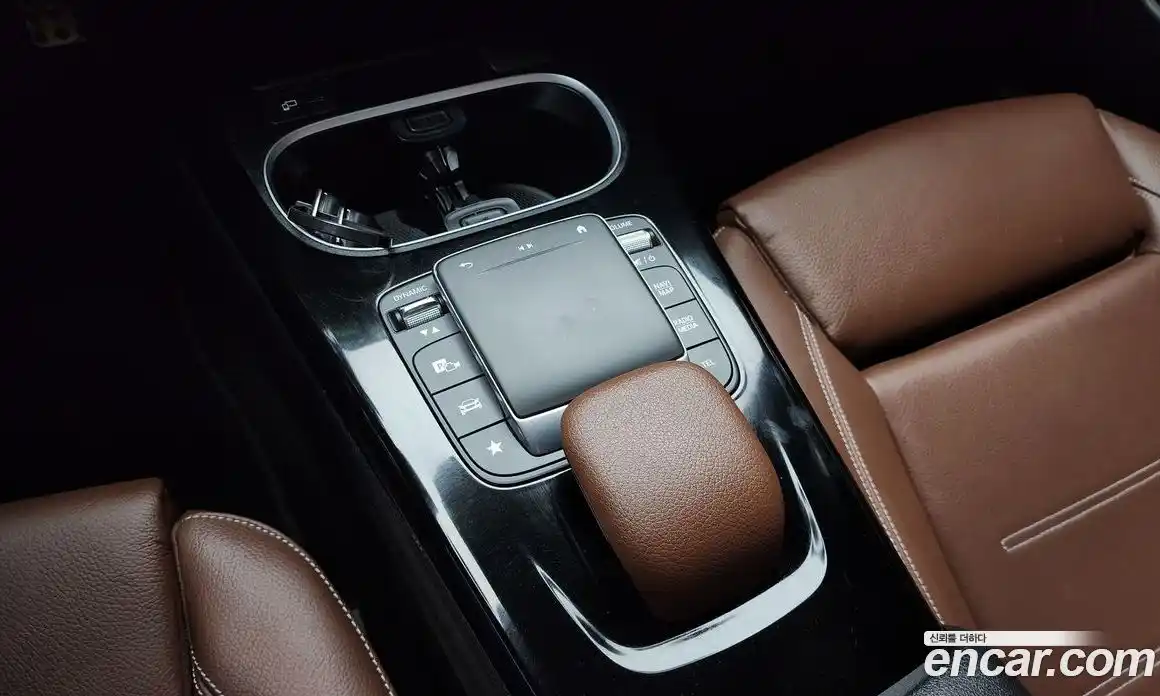 Mercedes-Benz CLA-Class 2023 2.0 гидро в Москве № 174937, фото 17