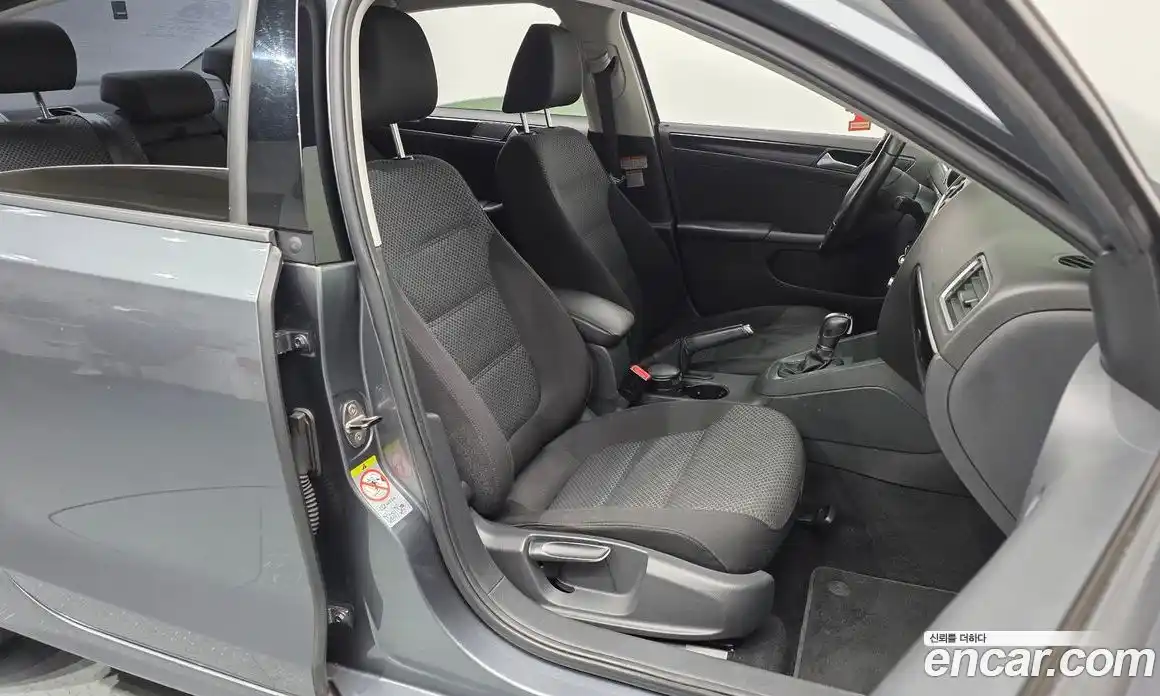 Volkswagen Jetta 2014 1.6 гидро в Москве № 176215, фото 10