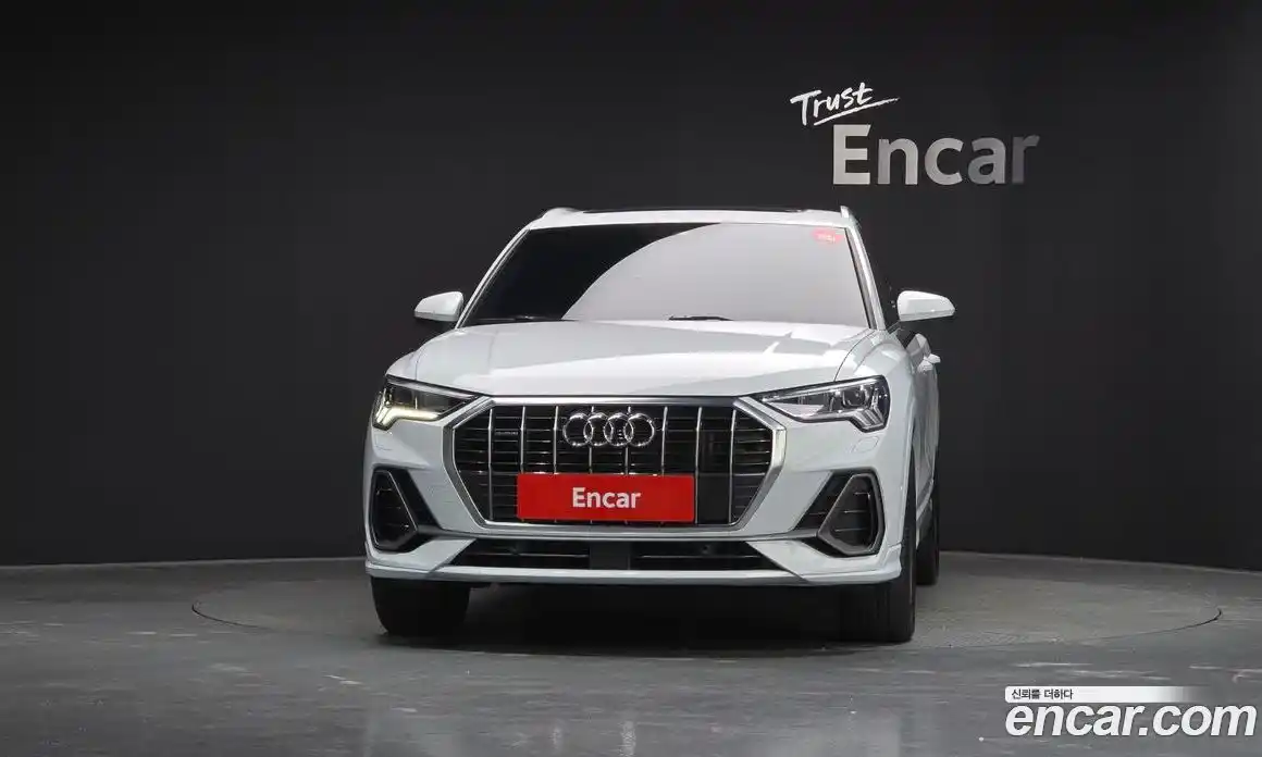 Audi Q3 2023 2.0 гидро в Москве № 176386, фото 3