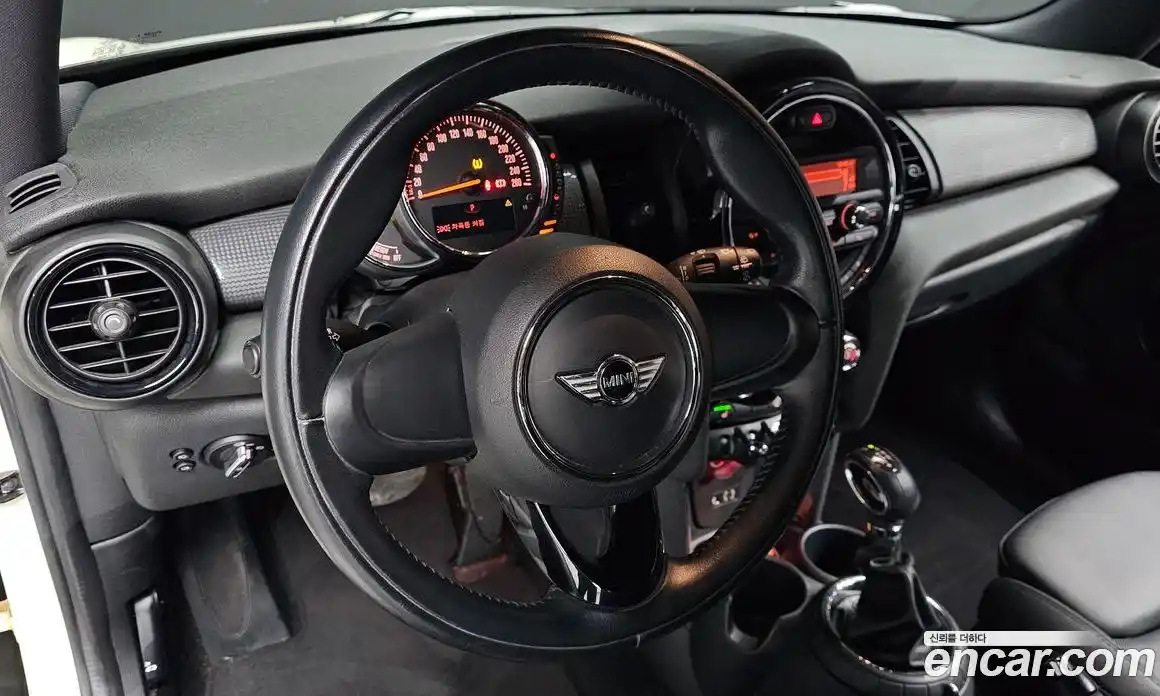 Mini Cooper 2014 1.5 гидро в Москве № 179659, фото 13