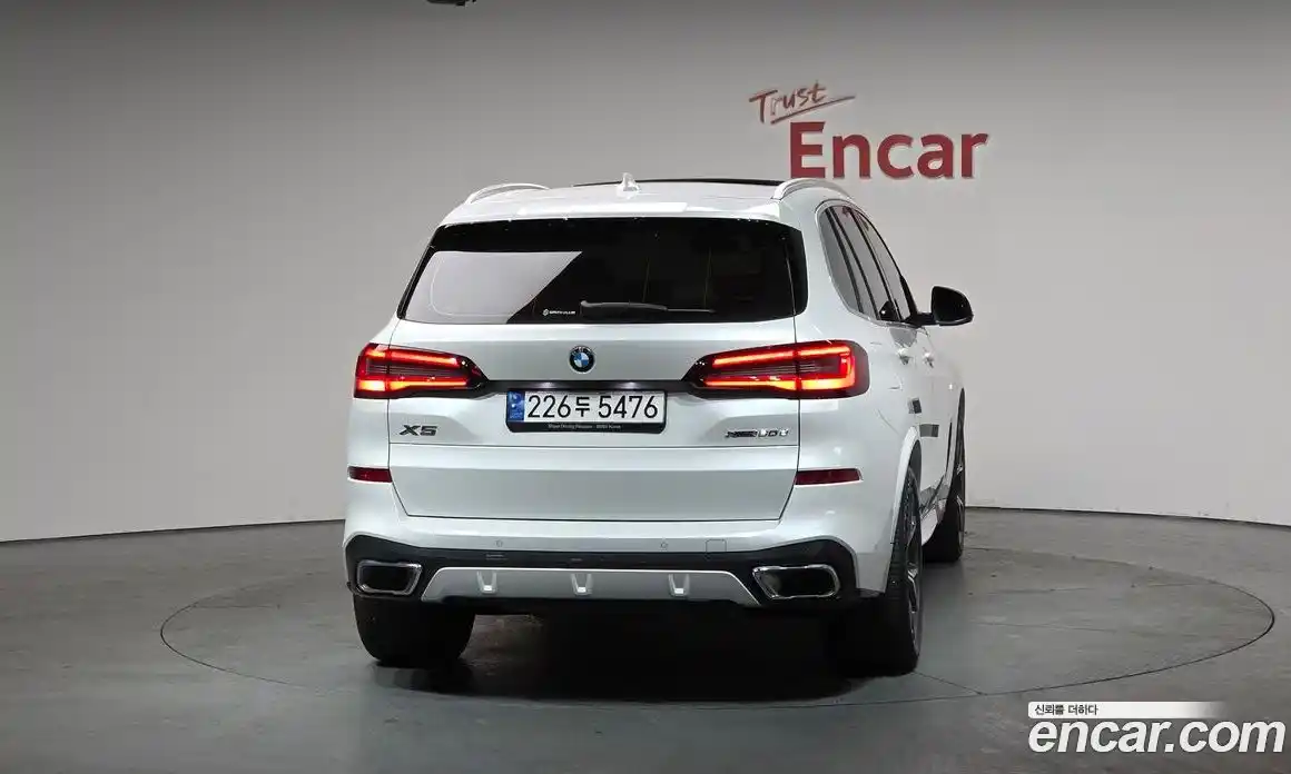 BMW X5 2023 3.0 гидро в Москве № 188873, фото 3
