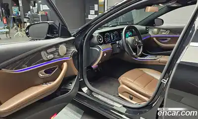 Mercedes-Benz E-Class 2022 2.0 гидро, миниатюра 11