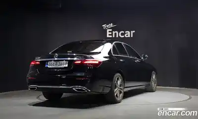 Mercedes-Benz E-Class 2022 2.0 гидро, миниатюра 2