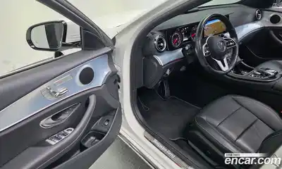 Mercedes-Benz E-Class 2020 2.0 гидро, миниатюра 12