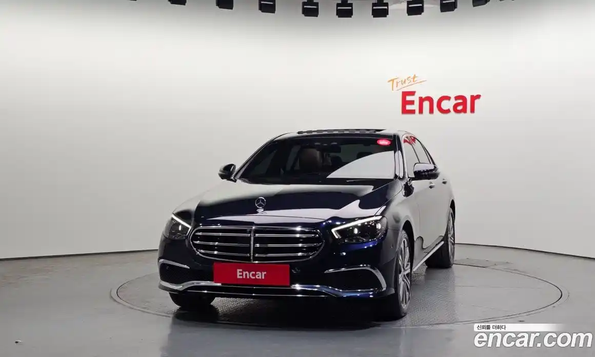 Mercedes-Benz E-Class 2022 2.0 гидро в Москве № 204742, фото 3