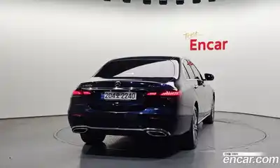 Mercedes-Benz E-Class 2022 2.0 гидро в Москве № 204742, миниатюра 4