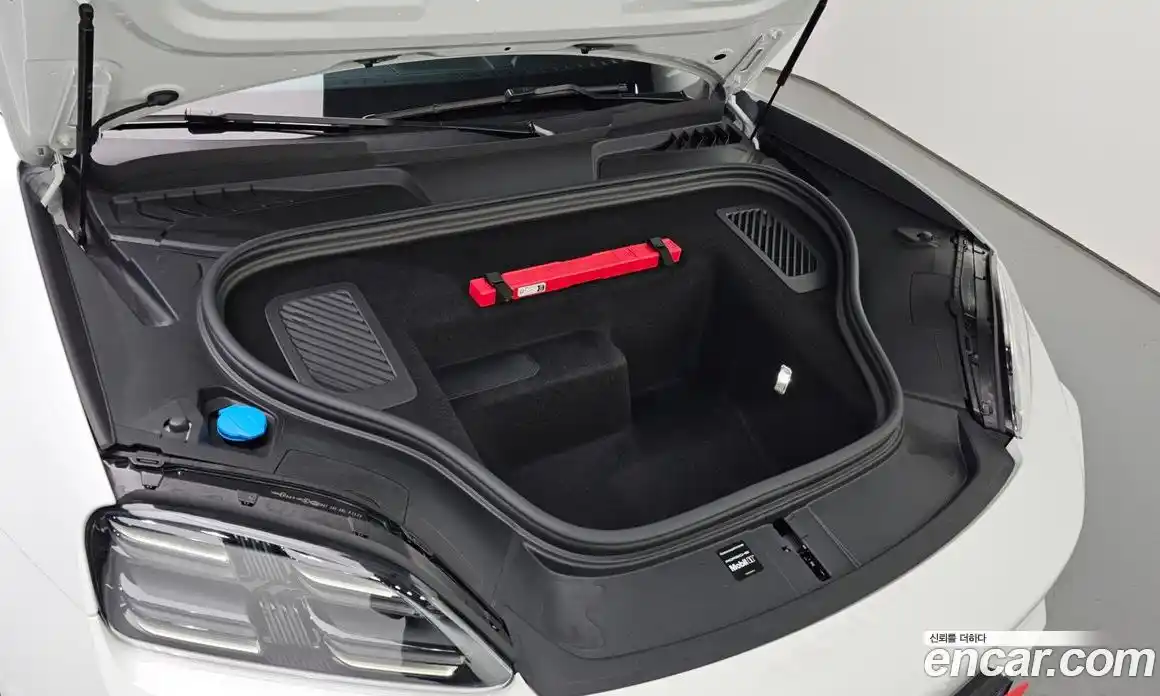 Porsche Macan 2025 0.2 гидро в Москве № 212956, фото 6