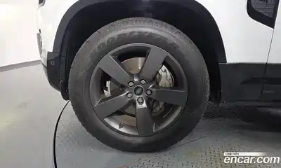 Land Rover Defender 2023 3.0 гидро в Москве № 213393, миниатюра 5