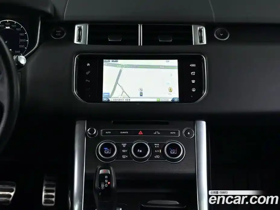 Land Rover Range-Rover Sport 2015 4.4 гидро в Москве № 213431, фото 14